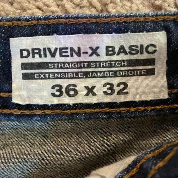 Blue Jeans - Buffalo - Picture 2 of 4